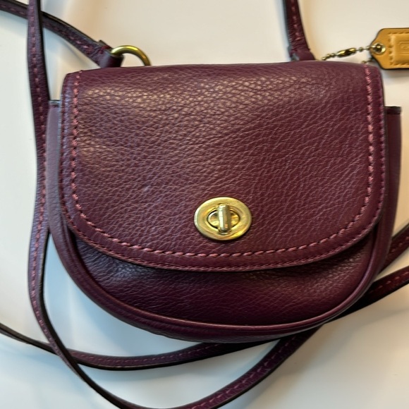 Coach | Park Mini Turnlock Flap in Burgundy - Picture 2 of 5